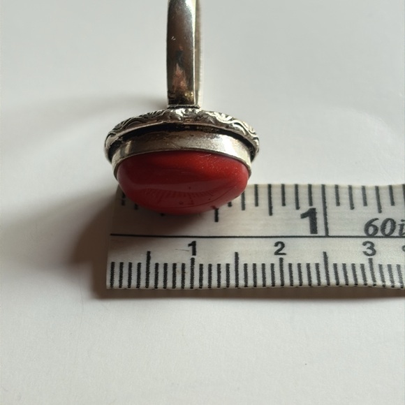 Elegant Red Stone Silver Ring - Picture 7 of 8